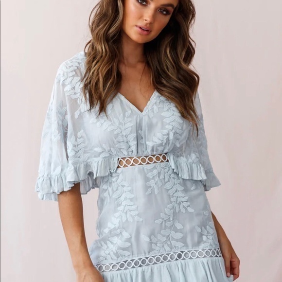 Selfie Leslie M Caspar leafy baby blue meborirdered dress - Picture 2 of 14